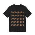 Cheetah Kiss Pattern Tee – Repeating Lip Print Graphic T-Shirt